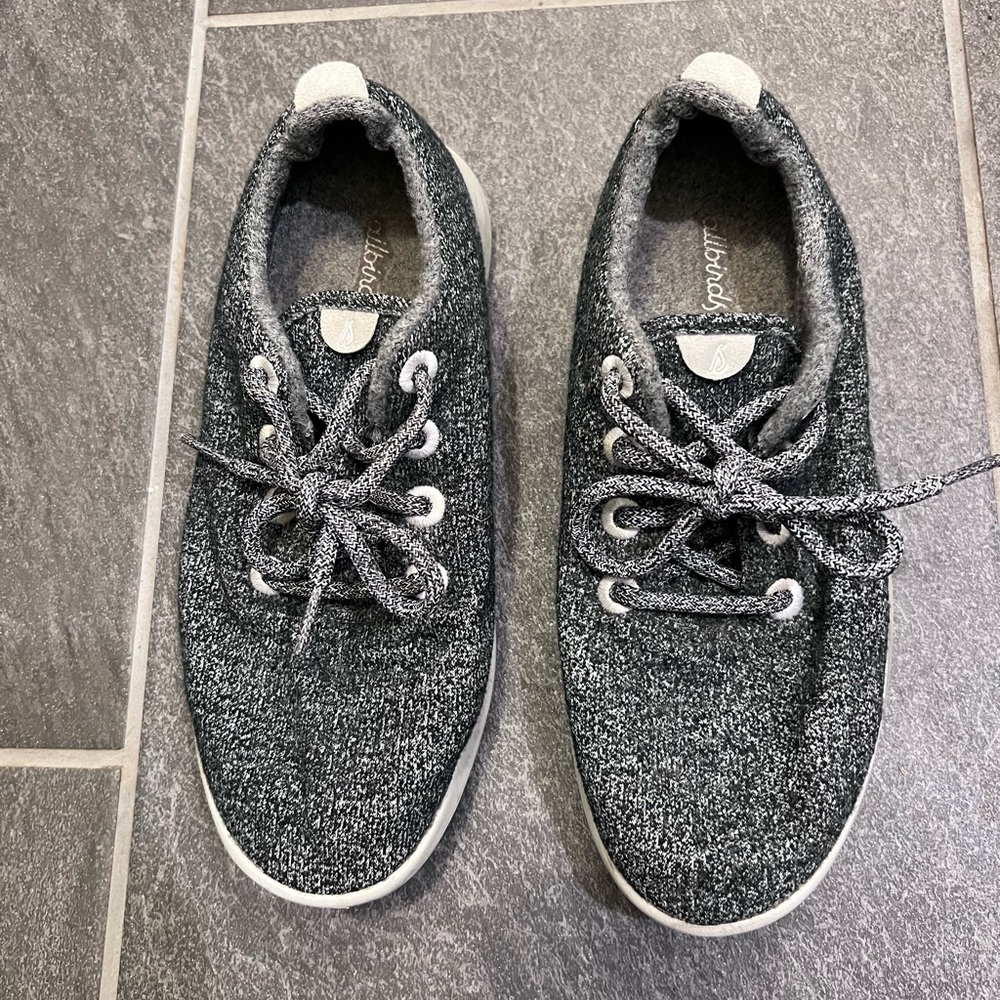 Allbird Women’s Wool Sneakers Size 9